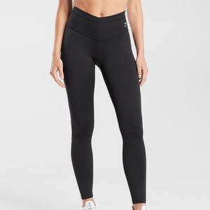Everyday V Waistband Leggings
